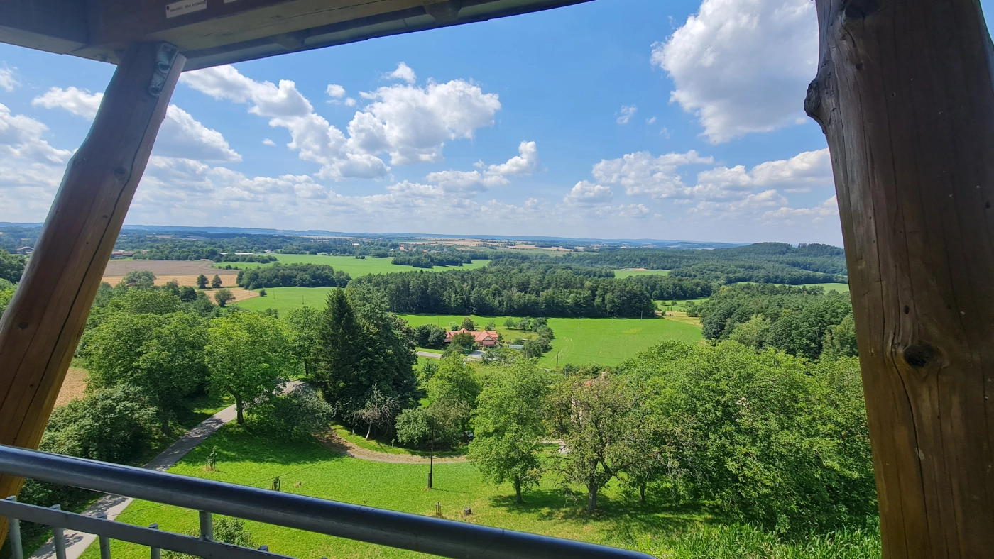 Výhled z rozhledny Borůvka